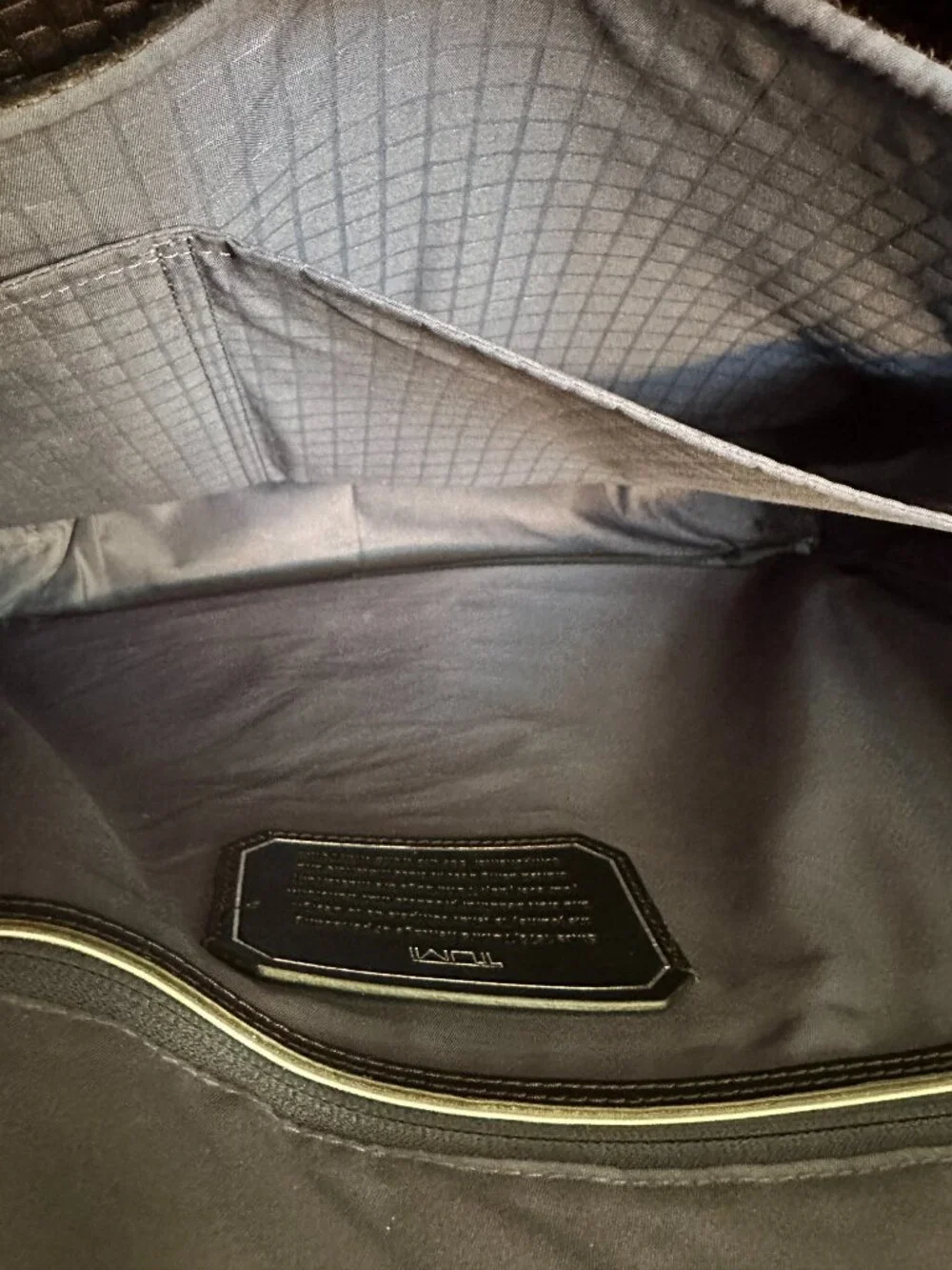 Tumi Arrive Sawyer Briefcase Black Business Bag Travel